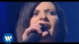 Laura Pausini  Non cè Live [upl. by Lledniuq]