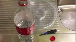 Comment faire un abreuvoir pour poule et poussinhow to make a water feeder for hens and chicks [upl. by Gievlos]