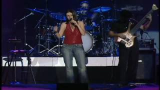 Amores extraños  Laura Pausini live HD [upl. by Crawley]