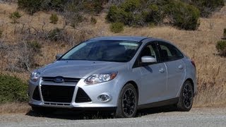 2012 Ford Focus SE Sedan Review and Road Test [upl. by Enal]